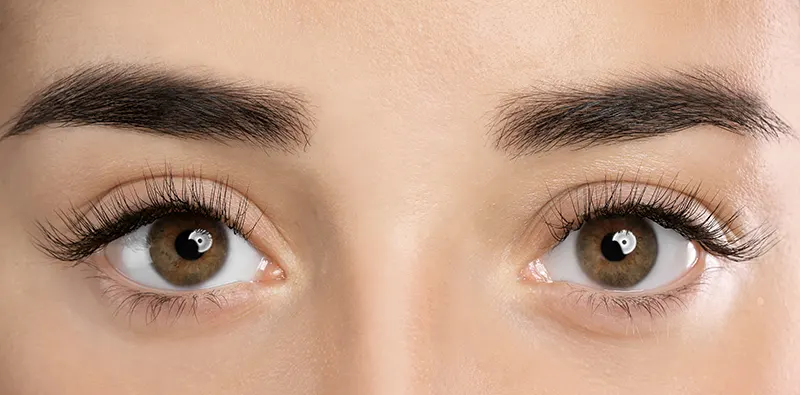 frau-augen-augenbrauen-augenwimpern